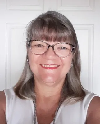 Lorraine Potticary